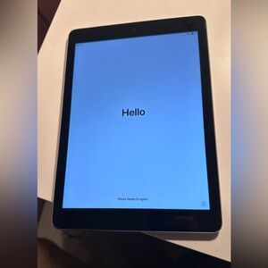 Preowned Apple iPad Air 9.7'' 128GB Wi-Fi +Cellular (ME987X/A) - Grey